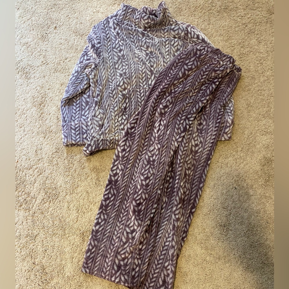 Koolaburra purple sweater set